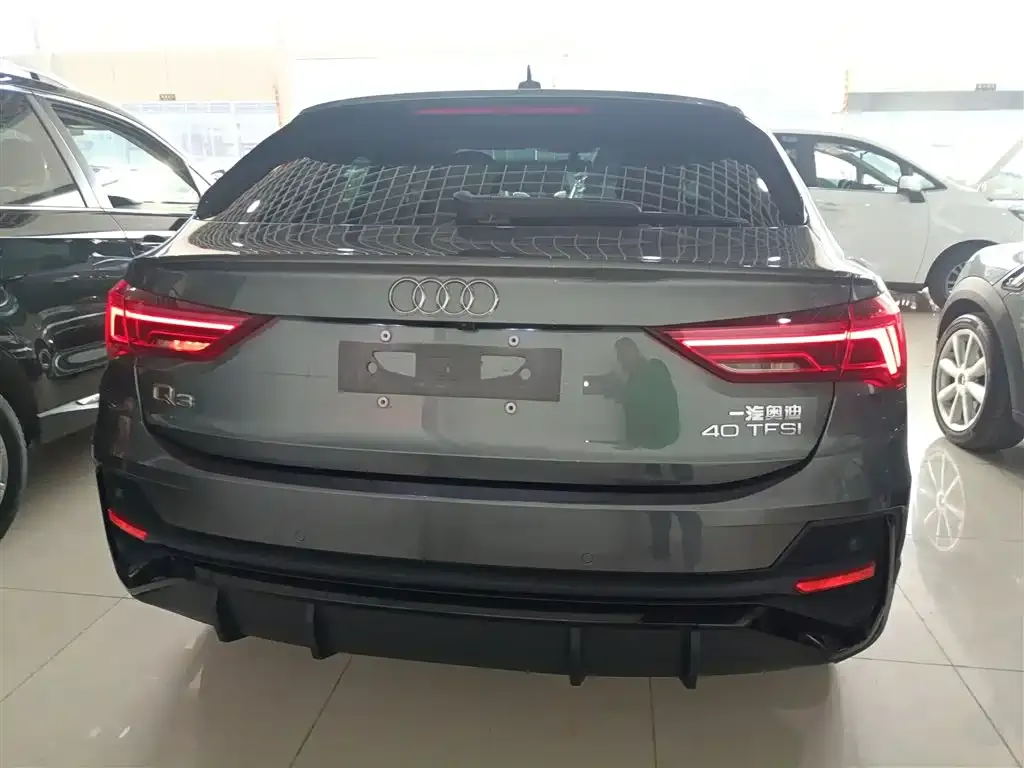 Audi Q3 Sportback — фото 7