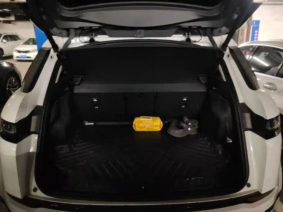 Land Rover Evoque 2023 из CN, фото 7
