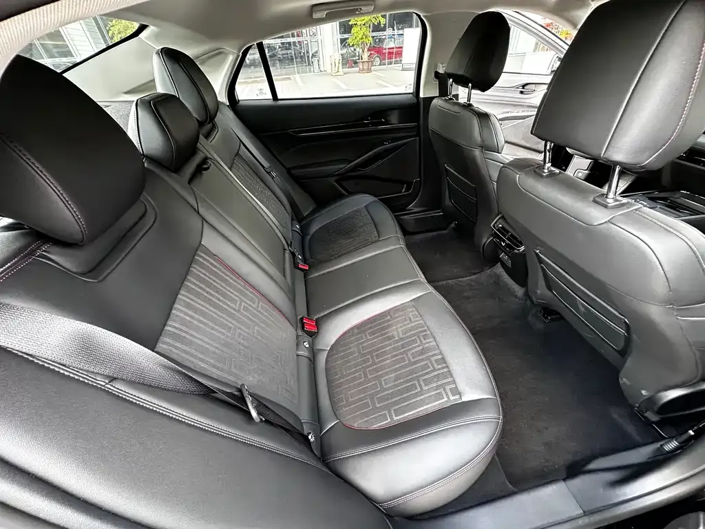Ford Mondeo 2023 из CN, фото 8