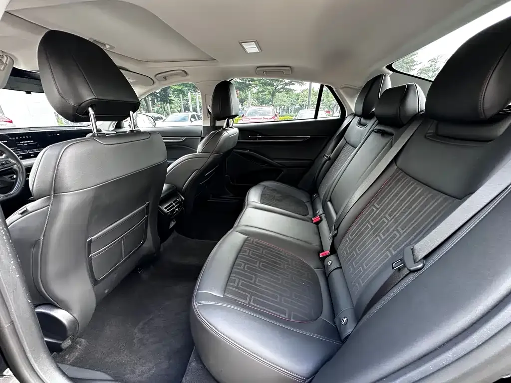 Ford Mondeo 2023 из CN, фото 10