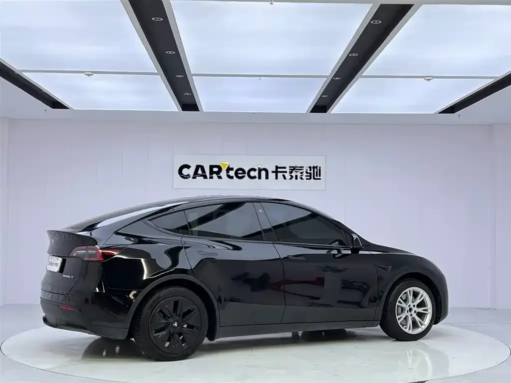 Tesla Model Y 2022 из CN, фото 8