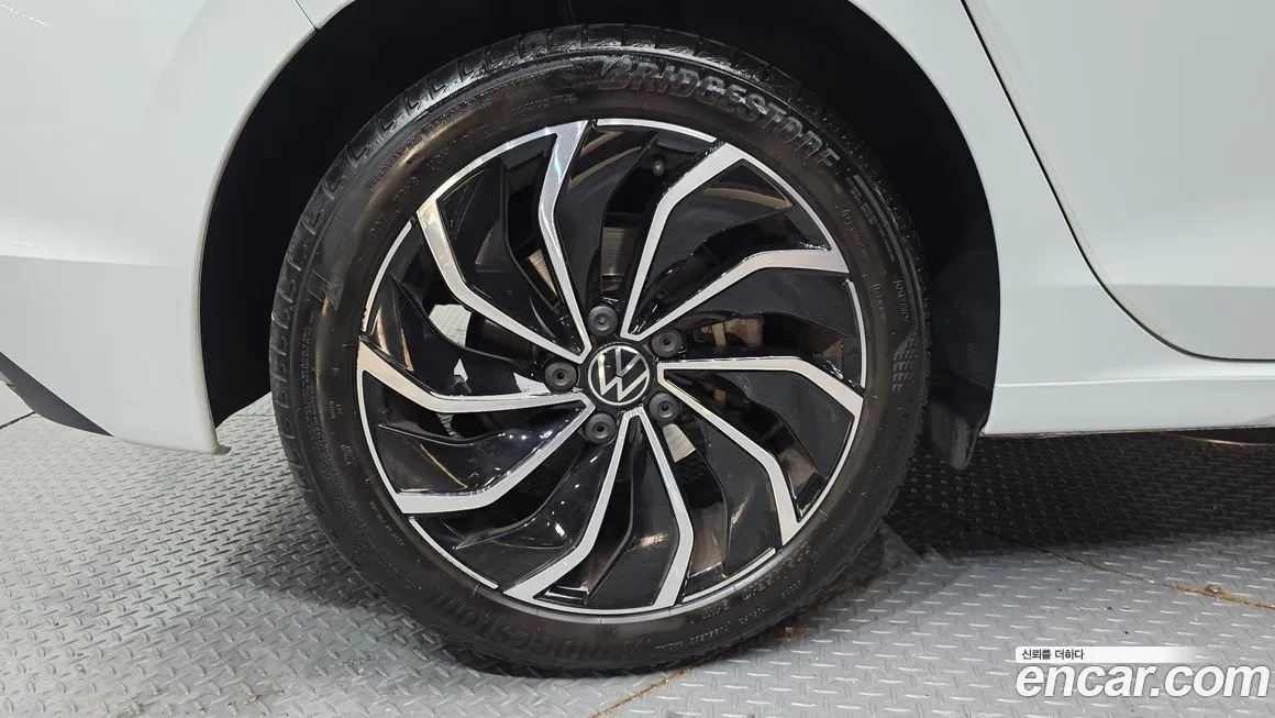 Volkswagen Golf 2022 из KR, фото 8