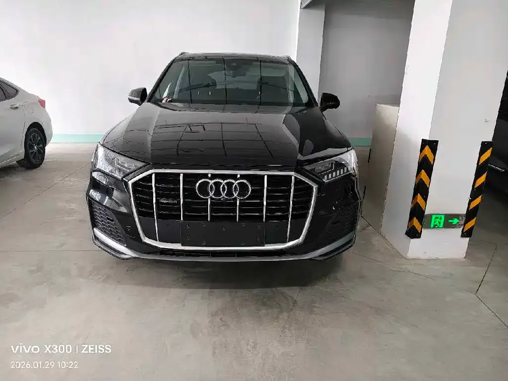Audi Q7 — фото 5