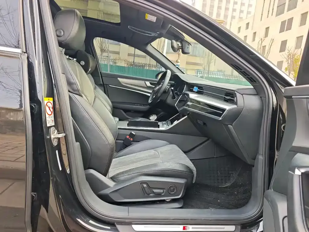 Audi A6L 2021 из CN, фото 4