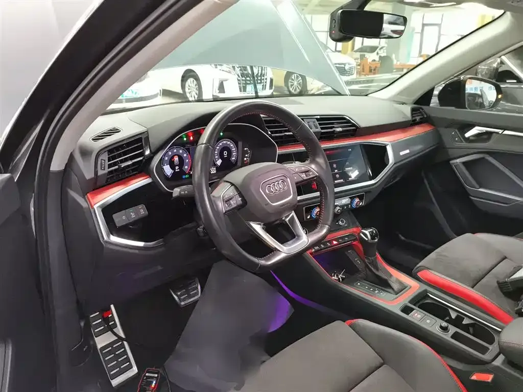 Audi Q3 2021 из CN, фото 3