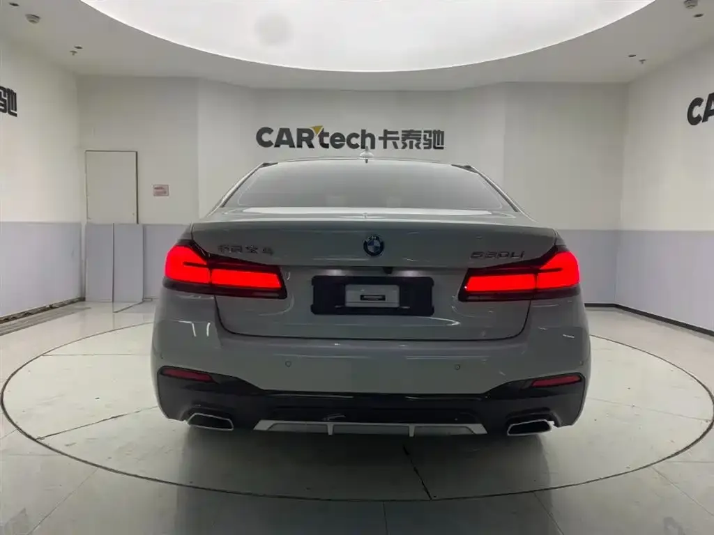 BMW 5 Series 2023 из CN, фото 7