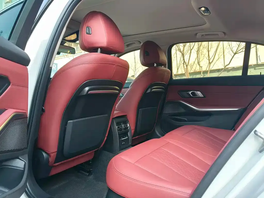 BMW 3 Series 2022 из CN, фото 4