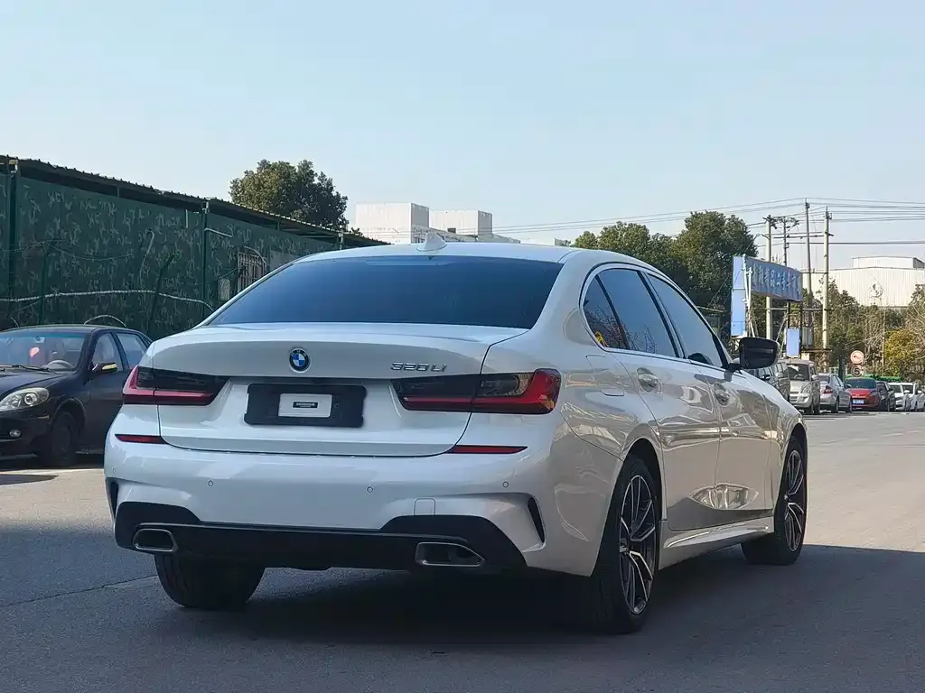 BMW 3 Series 2022 из CN, фото 3