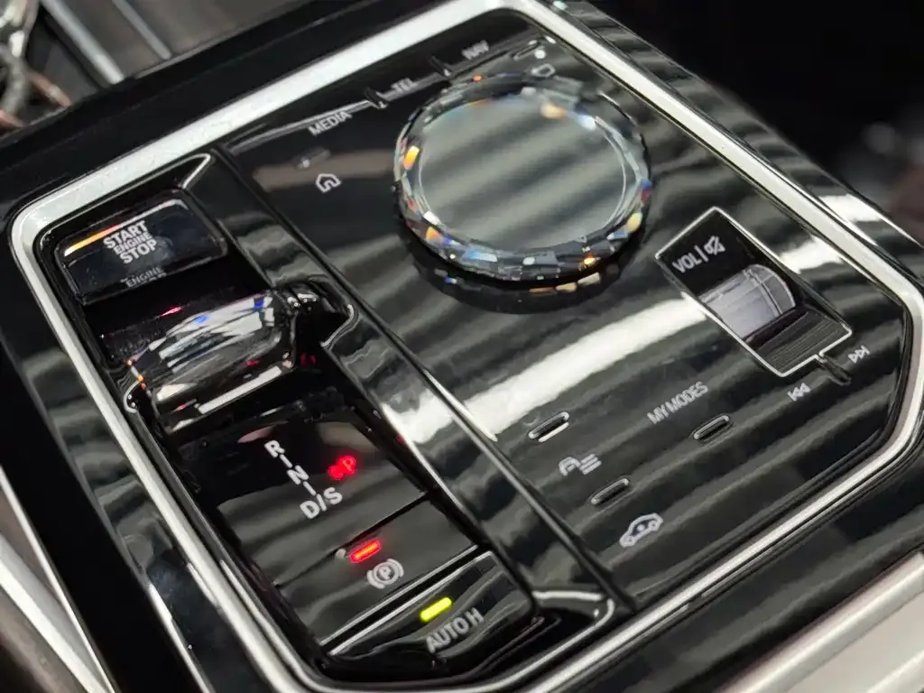 BMW 7 Series 2024 из CN, фото 7