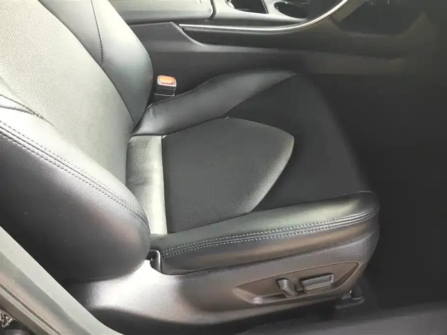 Toyota Avalon 2021 из CN, фото 2