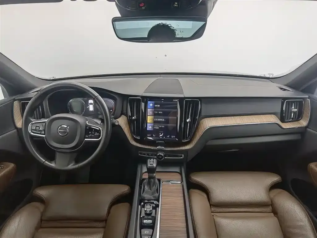 Volvo XC60 2021 из CN, фото 6