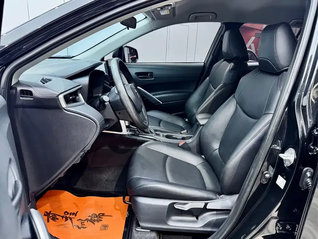 Toyota Corolla Cross 2024 из CN, фото 7