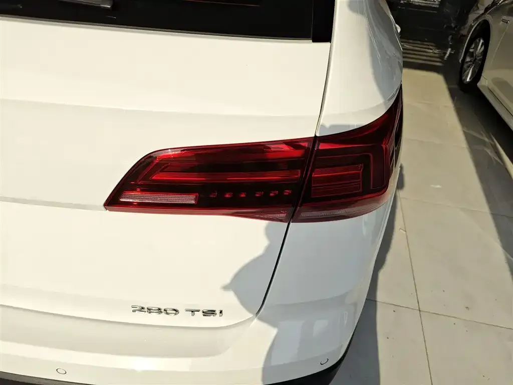 Volkswagen Tharu 2022 из CN, фото 4