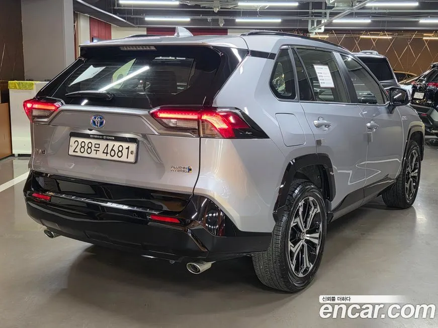 Toyota RAV4 2023 из KR, фото 4