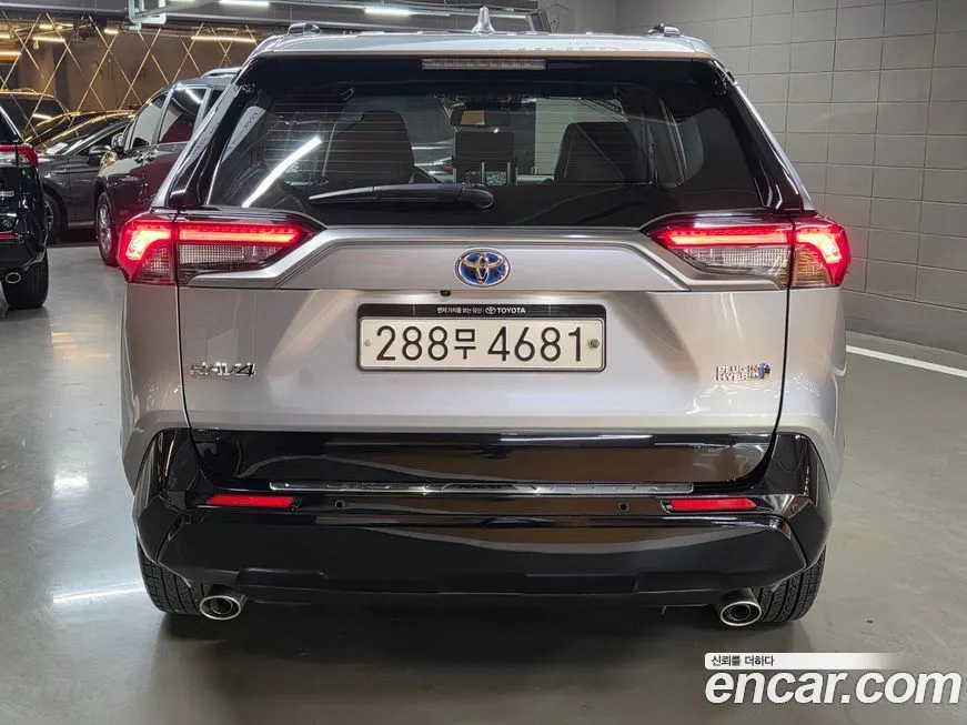Toyota RAV4 2023 из KR, фото 7
