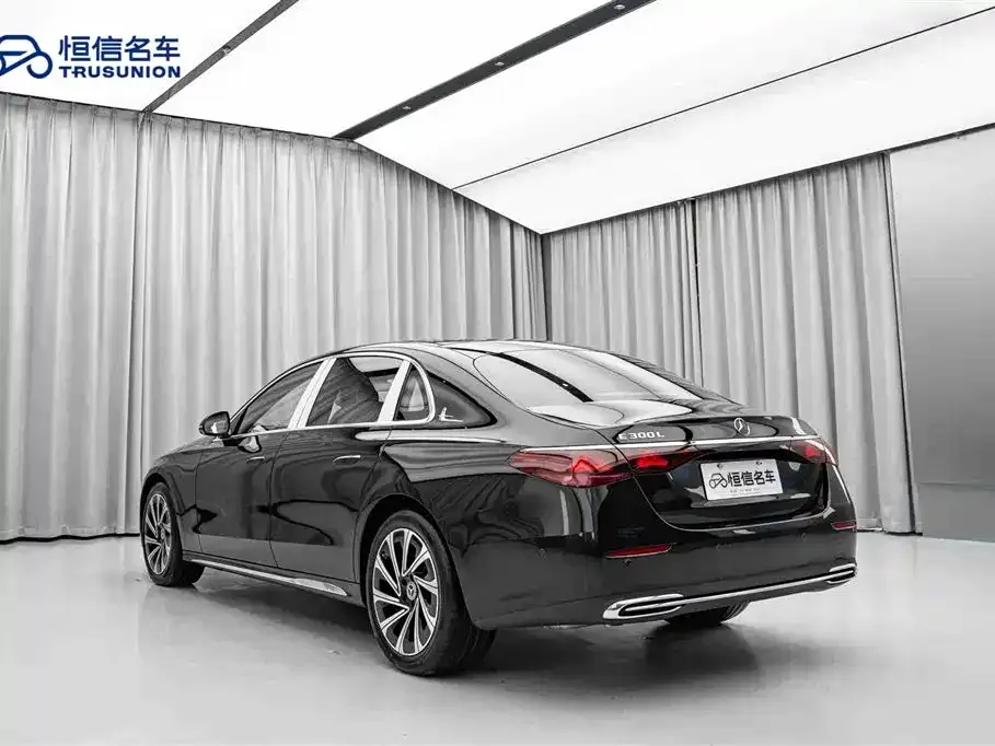 Mercedes-Benz E-Class 2024 из CN, фото 5