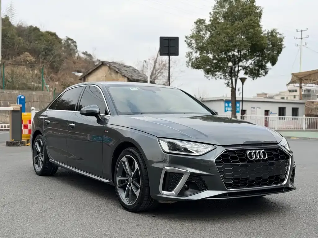 Audi A4L 2021 из CN, фото 4
