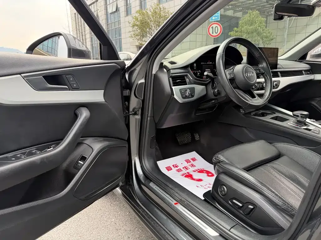 Audi A4L 2021 из CN, фото 8