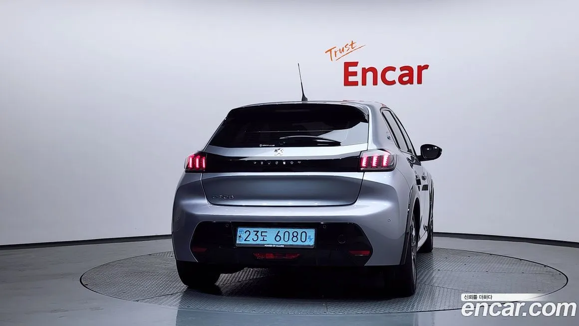 Peugeot 208 2022 из KR, фото 5