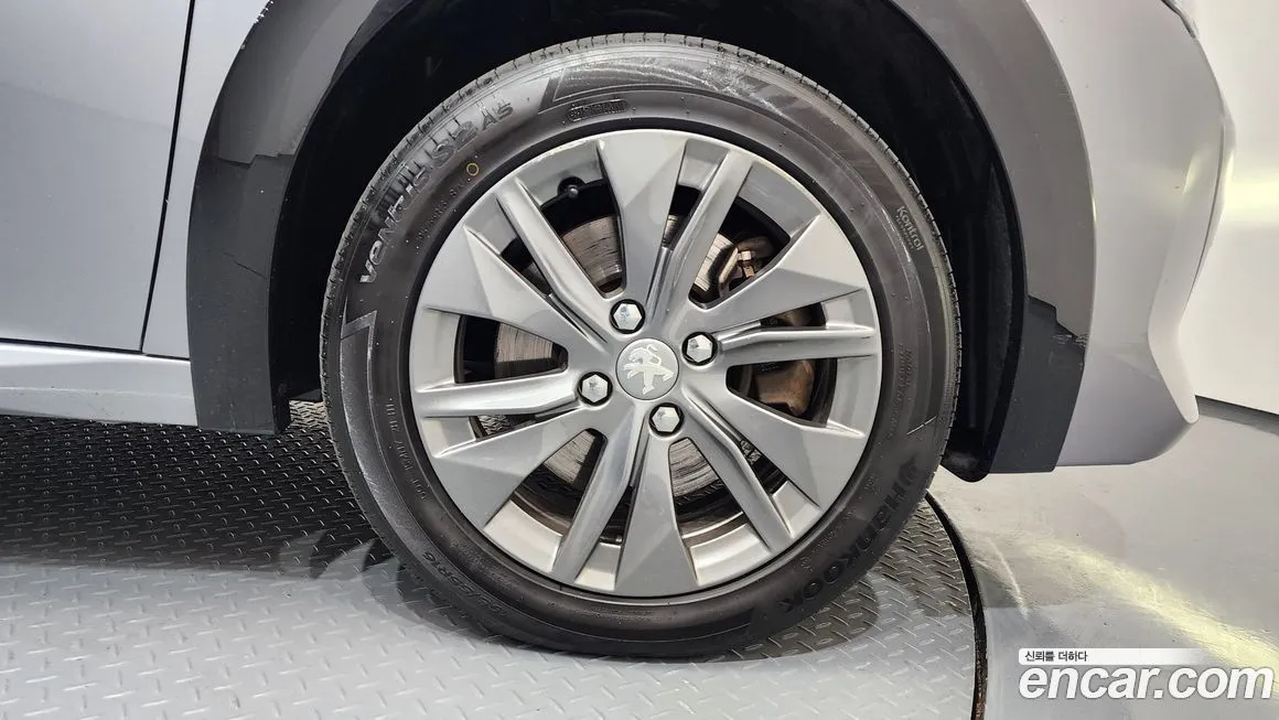 Peugeot 208 2022 из KR, фото 6