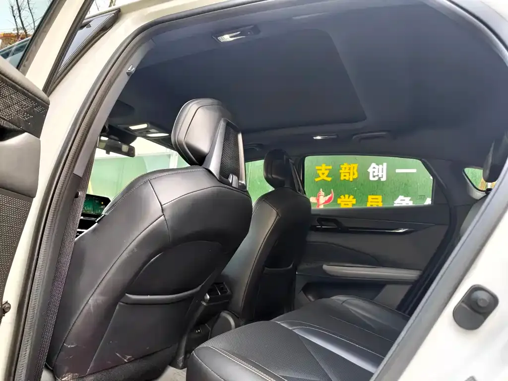Changan UNI-V 2023 из CN, фото 2