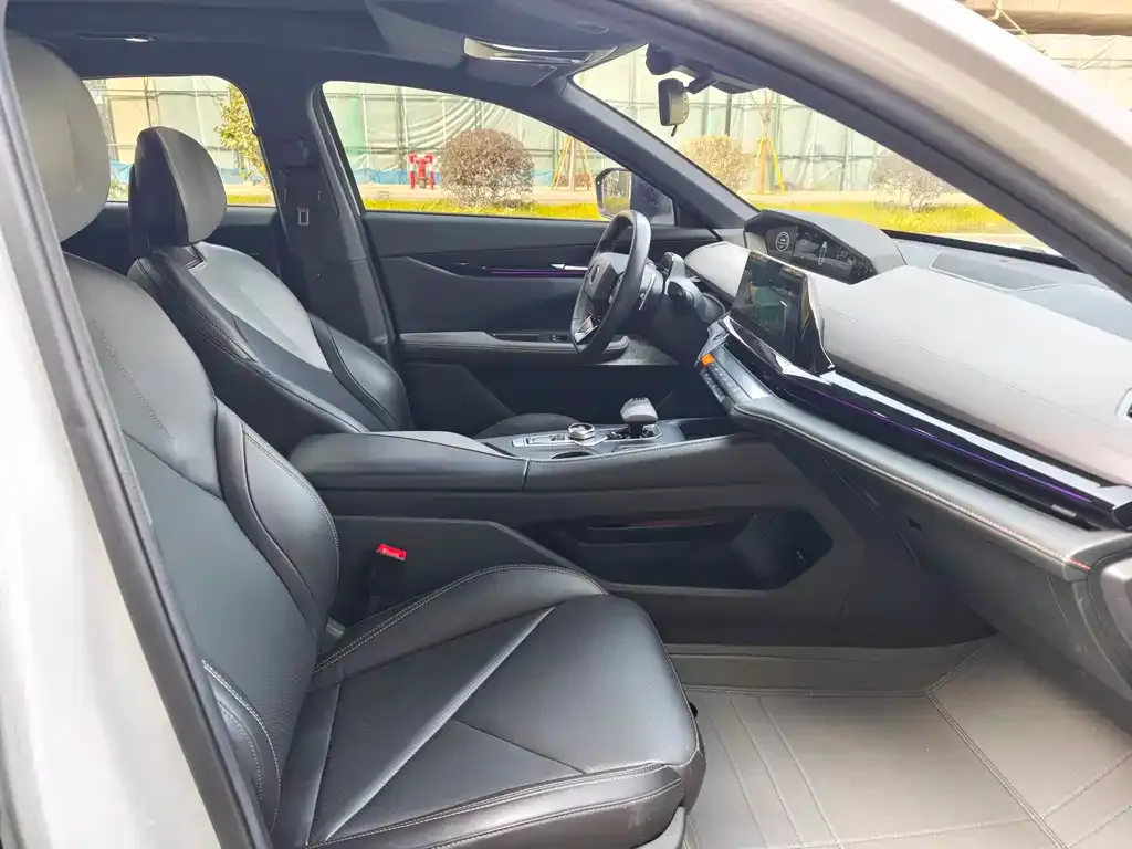 Changan UNI-V 2023 из CN, фото 3