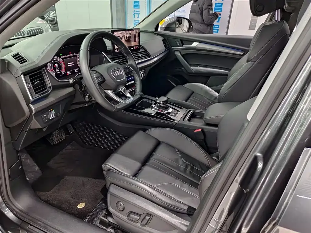Audi Q5L 2022 из CN, фото 6