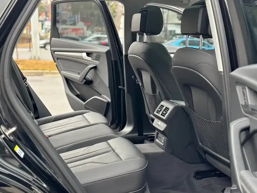 Audi Q5L 2022 из CN, фото 8