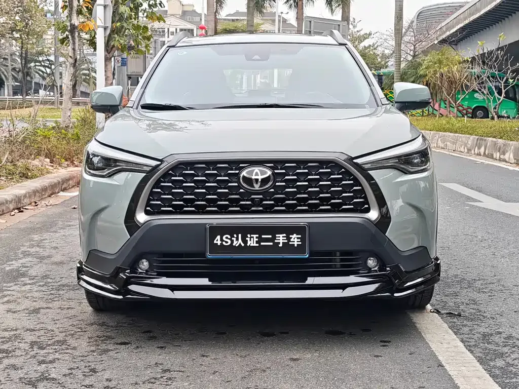 Toyota Corolla Cross 2022 из CN, фото 7
