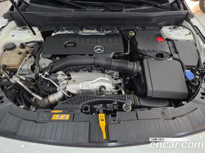 Mercedes-Benz GLB-Class — фото 10