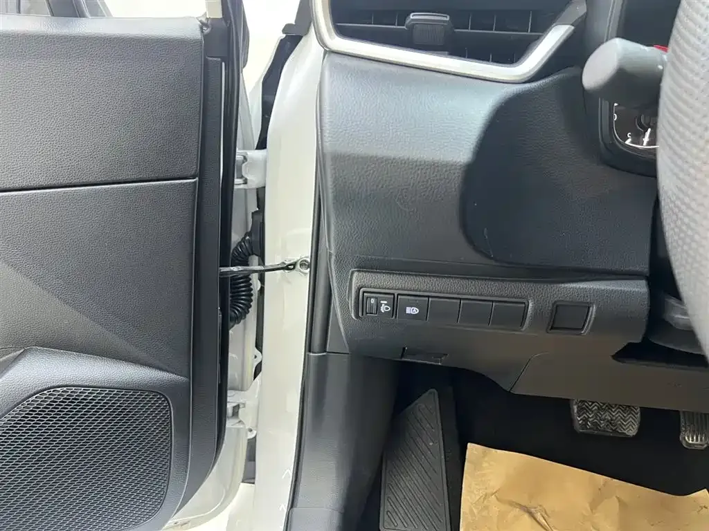 Toyota Corolla 2023 из CN, фото 9