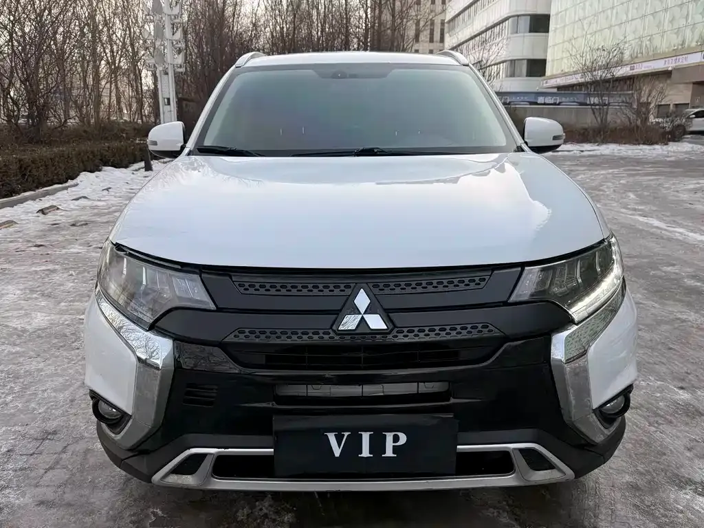 Mitsubishi Outlander 2021 из CN, фото 8