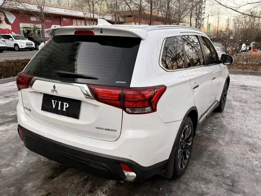 Mitsubishi Outlander 2021 из CN, фото 4