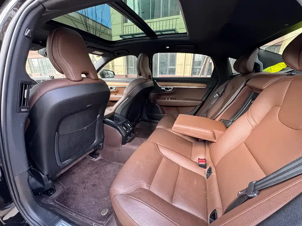 Volvo S90 2023 из CN, фото 6