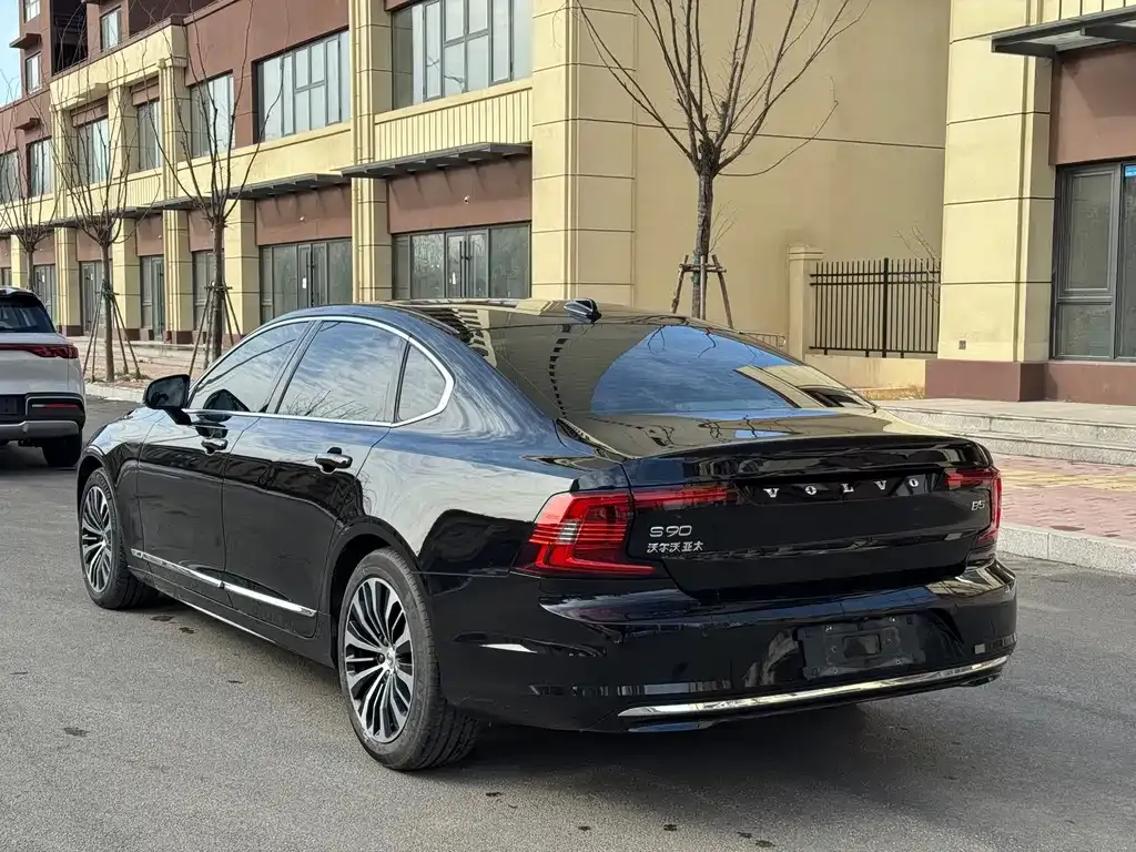 Volvo S90 2023 из CN, фото 7