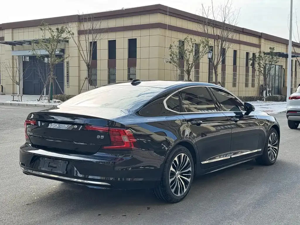 Volvo S90 2023 из CN, фото 4