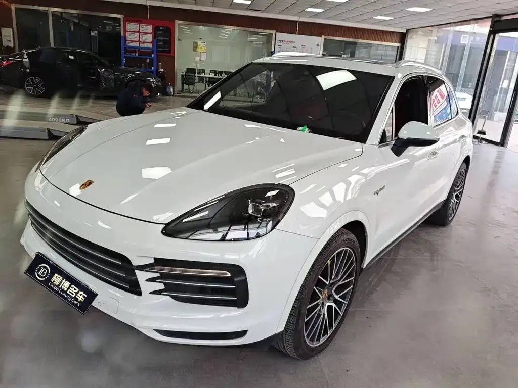Porsche Cayenne Hybrid