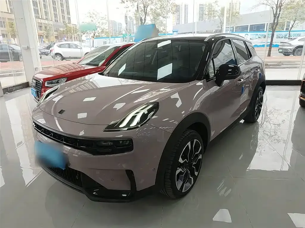 Lynk & Co 06 2023 из CN, фото 1