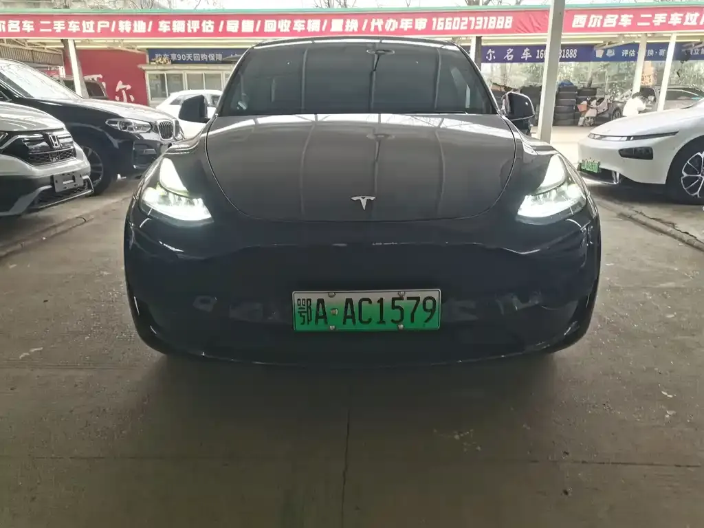 Tesla Model Y — фото 6