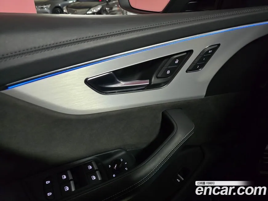Audi Q8 2021 из KR, фото 6