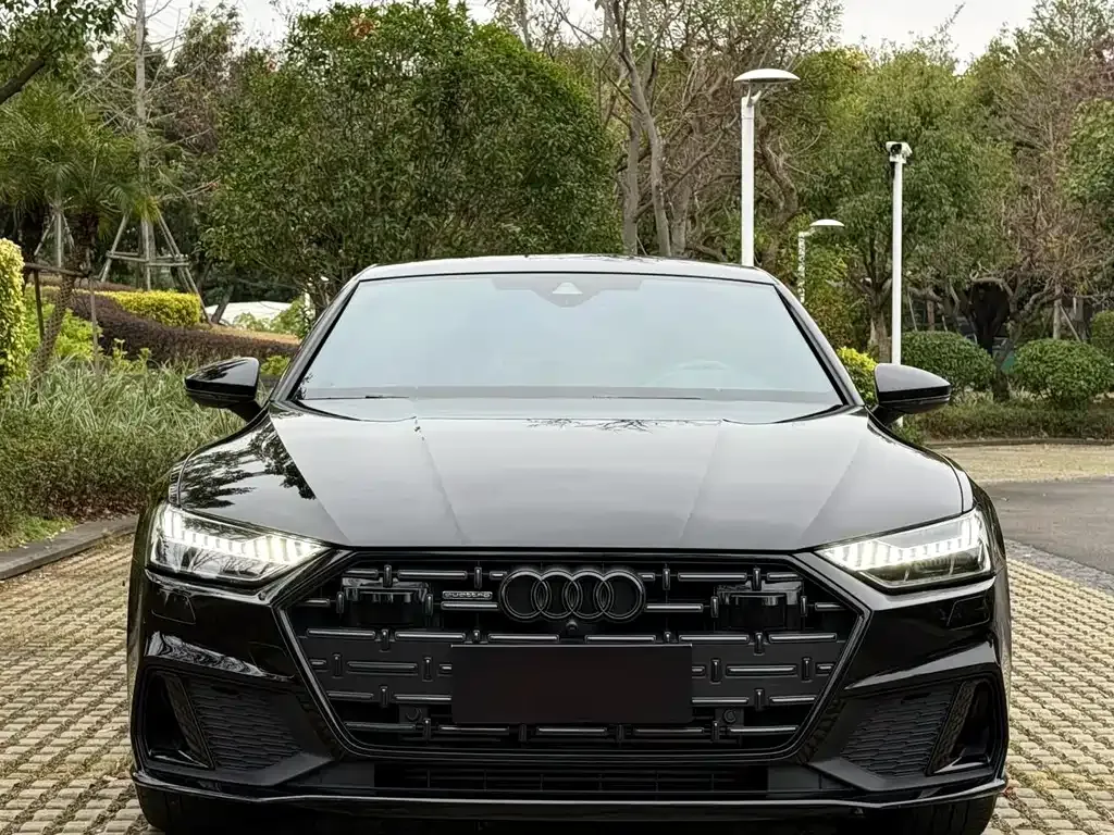 Audi A7L 2024 из CN, фото 6