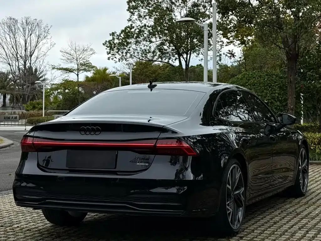 Audi A7L 2024 из CN, фото 4