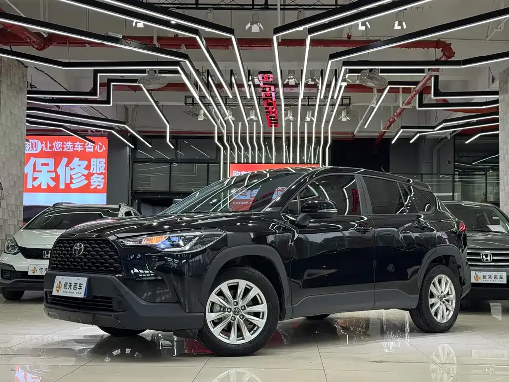 Toyota Corolla Cross 2024 из CN, фото 1