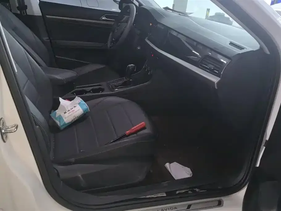 Volkswagen Lavida 2023 из CN, фото 6