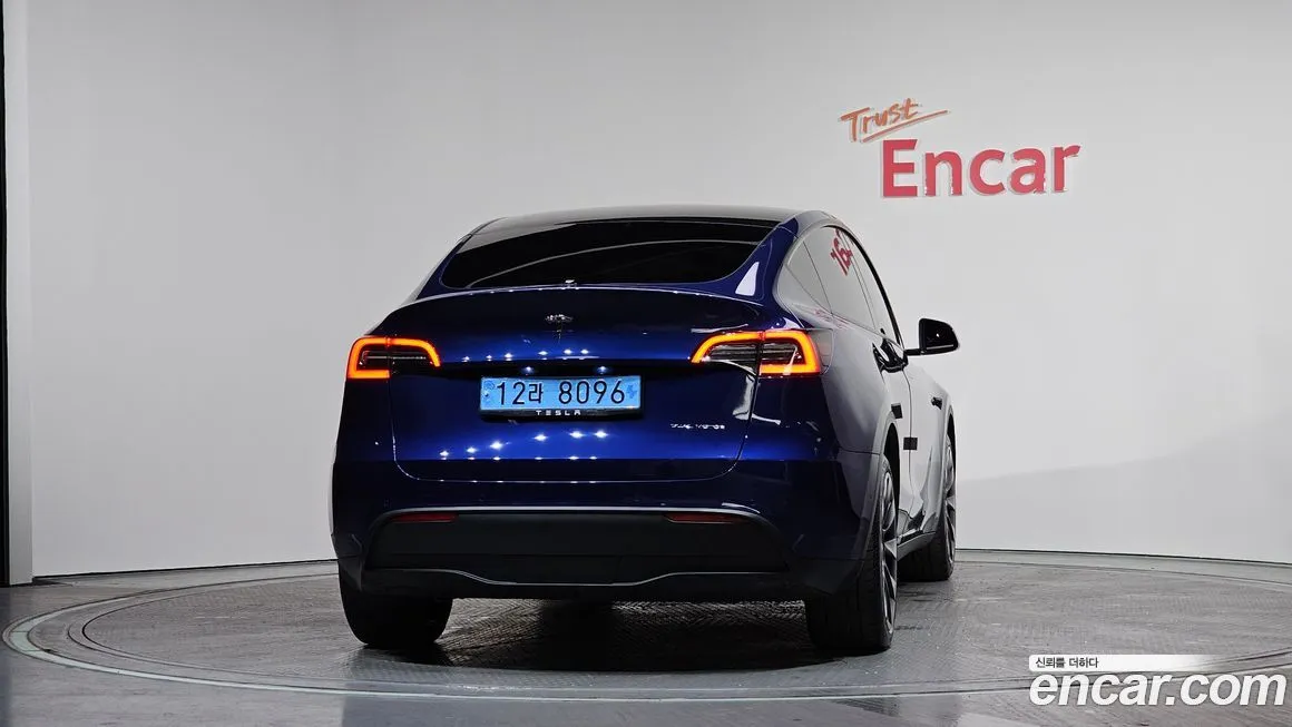 Tesla Model Y — фото 2