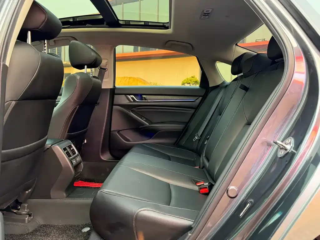 Honda Accord 2023 из CN, фото 2