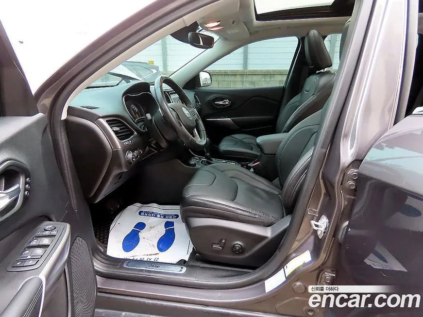 Jeep Cherokee 2021 из KR, фото 3