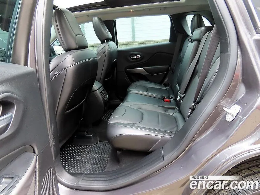 Jeep Cherokee 2021 из KR, фото 2