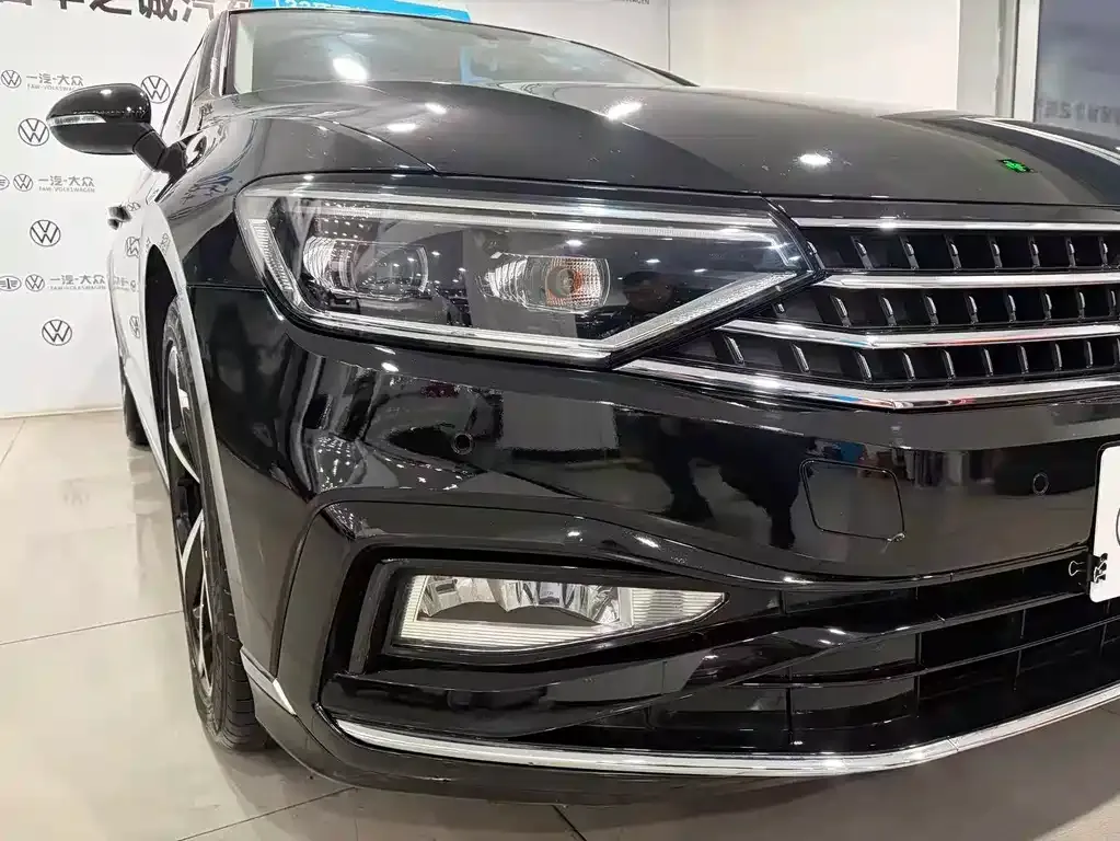 Volkswagen Magotan 2024 из CN, фото 2