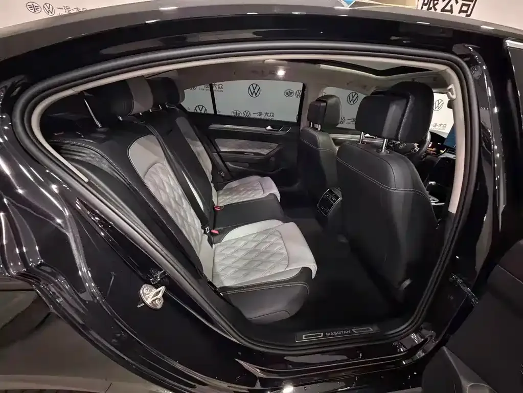 Volkswagen Magotan 2024 из CN, фото 8
